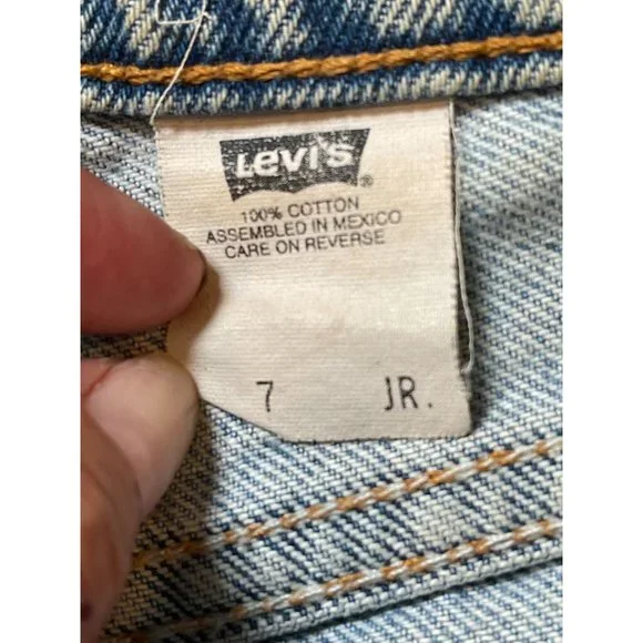 Vintage Levi's Denim Cut off Distressed High Waisted Shorts Size 7 - Picture 6 of 8